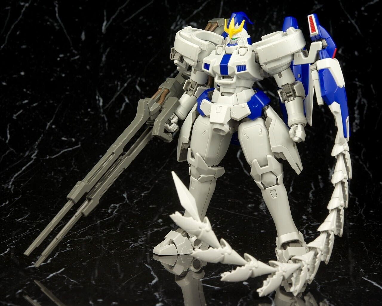 MG 1/100 TALLGEESE III Tallgeese 3 fast shipping tracking in hand fast shipping