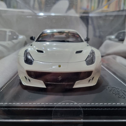 BBR  1:18 Ferrari F12 Tdf Avus White/Gold Wheel Full Opening Limited 30 Pcs